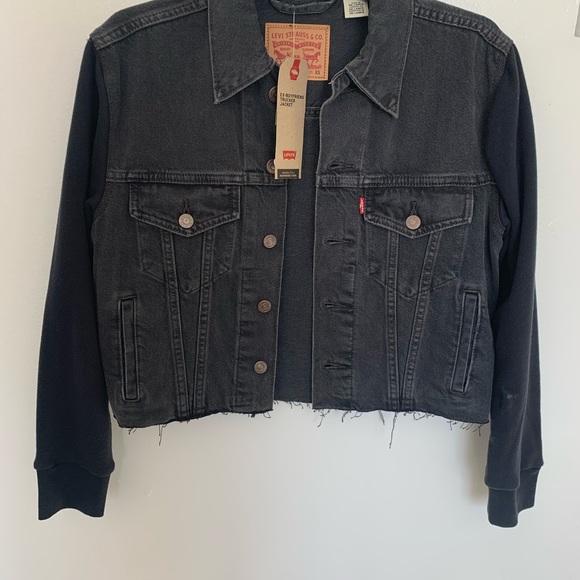 Levi’s Jean Jacket - Picture 6 of 9